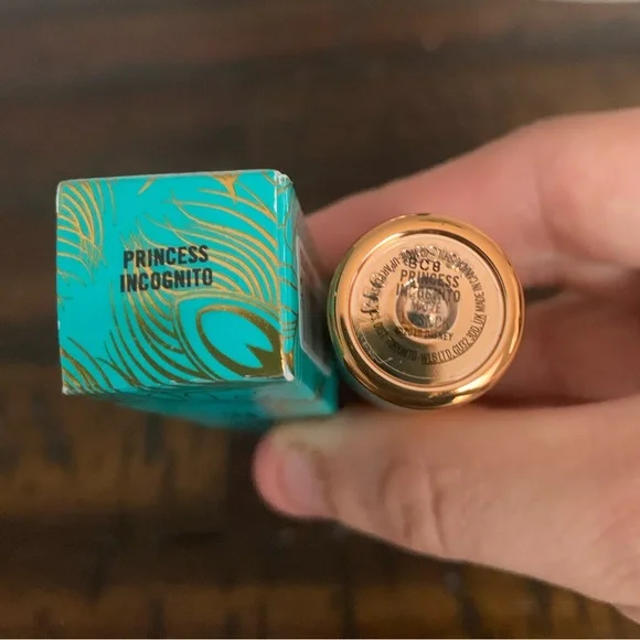🧞‍♂️LE🧞‍♂️MAC Aladdin Collection Matte Lipstick- Princess Incognito